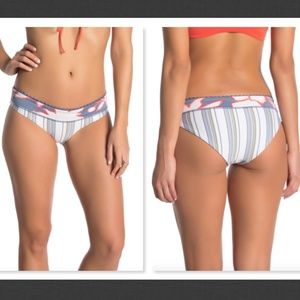 NEW $56 Maaji Silver Bumpy Road Reverse Bikini Bottoms Size Large